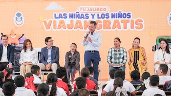Jalisco es el primer estado en contar con transporte gratuito para niñas y niños, así celebra Jorge Álvarez Máynez