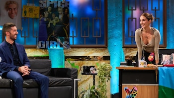 Silvia Alonso, la novia de David Broncano, se cuela en 'La Revuelta' y da un dato que enfada al jiennense: “No sé qué se piensa” - Infobae