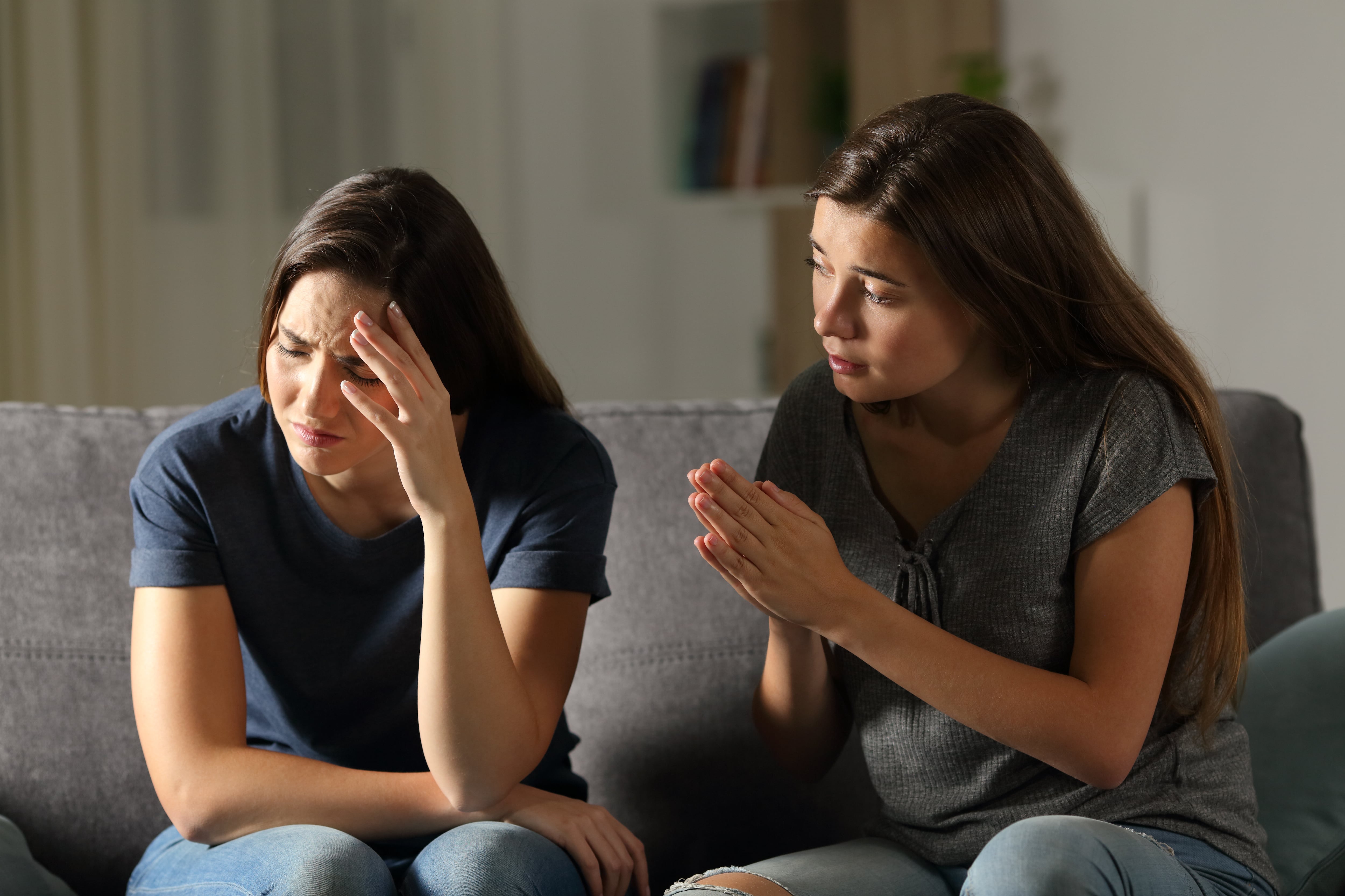 Las versiones contrapuestas de los padres y las denuncias de violencia mantienen bajo análisis judicial el expediente por el cuidado del hijo