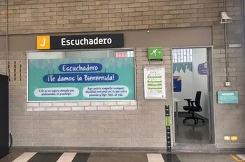 Los Escuchaderos ubicados en el sistema metro se han realizado cerca de 15.000 intervenciones psicológicas y de orientación emocional - crédito Metro de Medellín