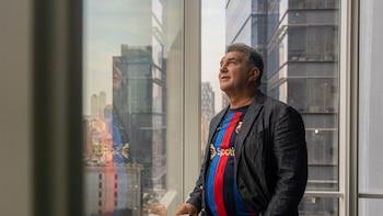 El Barcelona sigue muy endeudado.