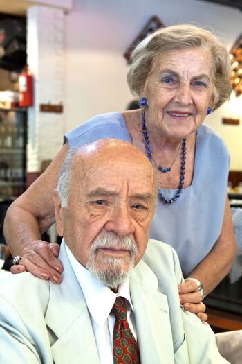 Leal con su esposa Teresita