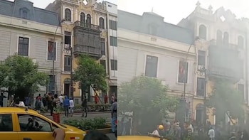Incendio cerca del parque Universitario en el Cercado de Lima moviliza a bomberos y activa respuesta del SAMU