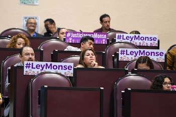 Integrantes del colectivo Las Brujas del Mar lamentaron que Morena se haya echado para atrás en la aprobación de la Ley Monse, que contempla severas penas a quien encubra a feminicidas. (CUARTOSCURO)