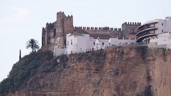 El castillo de Cádiz que se vende por casi 8 millones de euros: 60 estancias y mil años de historia