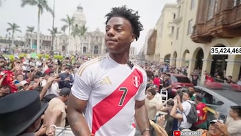 Speed subió a un carruaje en el centro de Lima. (YouTube)