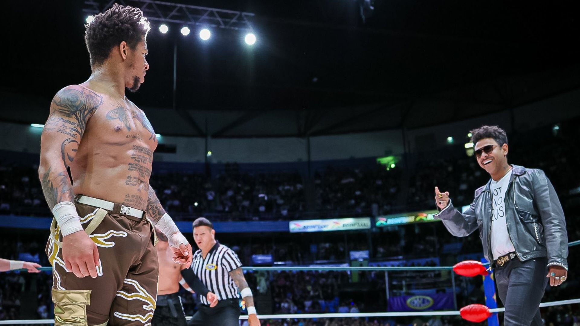 La Arena México estalló en ovaciones cuando Kalimba ingresó al ring para abrazar a Lio Rush, sellando uno de los momentos más memorables de Fantasticamanía 2025. (X / CMLL)