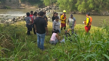 Equipos de rescate realizaron intensas labores de búsqueda en el sector donde desapareció el menor. (FOTO: Abriendo Brecha)