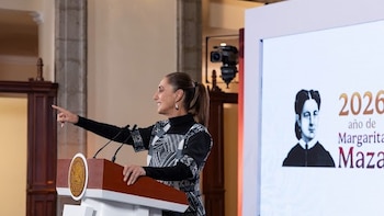 Sheinbaum niega que foto de