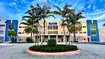 Cómo los cursos del Miami Dade College ofrecen a los inmigrantes la posibilidad de mejorar salarios y acceder a empleos mejor calificados