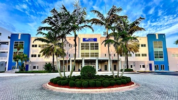 El Miami Dade College lidera la formación de técnicos en HVAC/R, abriendo oportunidades a quienes buscan mejores salarios y autonomía laboral (Doral Family Journal)
