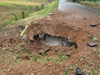 La vía quedó afectada tras