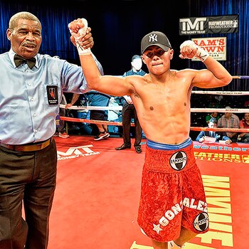 Danny-Gonzalez-pupilo-de-Mayweather