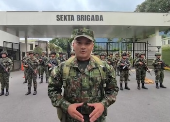 Tropas de la Sexta Brigada frenan avance de minería ilegal en Ortega y Planadas, afectando finanzas de grupos insurgentes - crédito @Ejercito_Div5/X