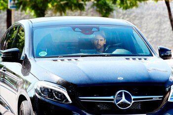 "La Pulga" abandonó el aeropuerto