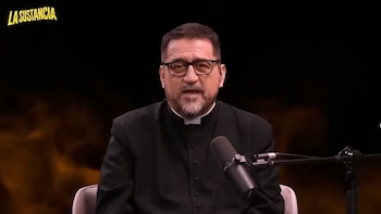 El médiatico cura Omar Sánchez, secretario de Cáritas, es denunciado ante el Vaticano por abuso sexual contra un joven