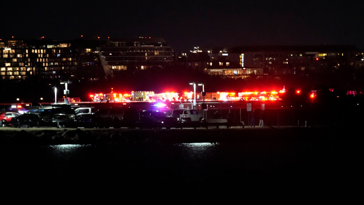 “Vi una bola de fuego y luego desapareció”: el reporte de la torre de control tras la colisión aérea en Washington