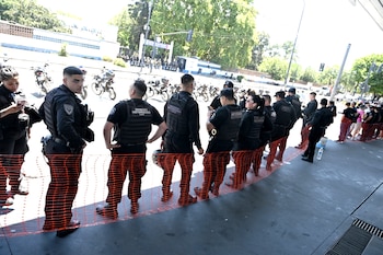 Los agentes pararon sus actividades