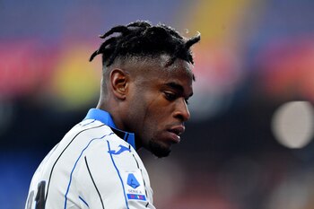 Soccer Football - Serie A - Genoa v Atalanta - Stadio Comunale Luigi Ferraris, Genoa, Italy - December 21, 2021 Atalanta's Duvan Zapata REUTERS/Jennifer Lorenzini