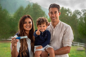 Bebé Arcoíris se convierte en