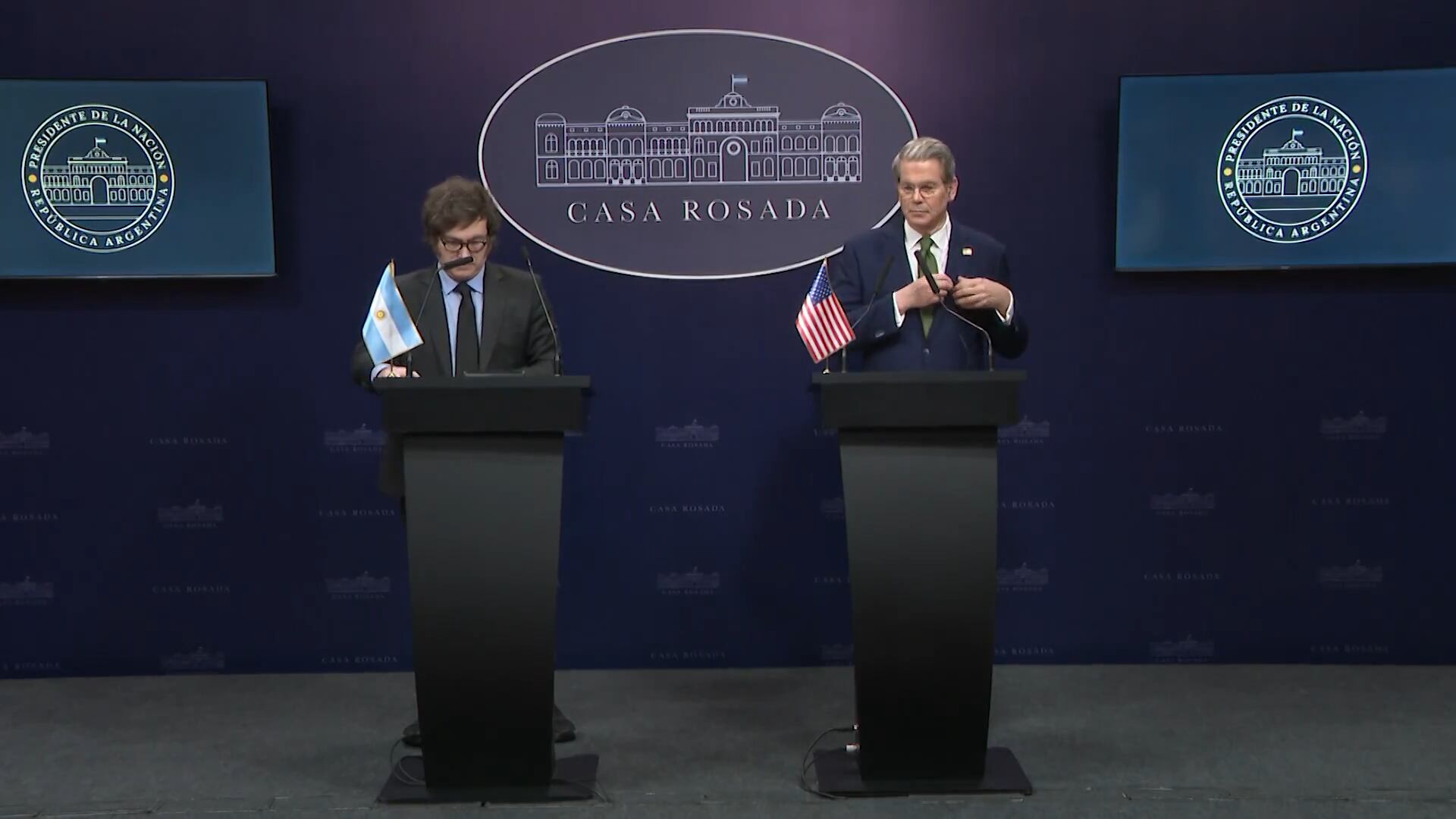 Javier Milei y Scott Bessent durante un encuentro oficial en Casa Rosada, (Capital Federal, Argentina)