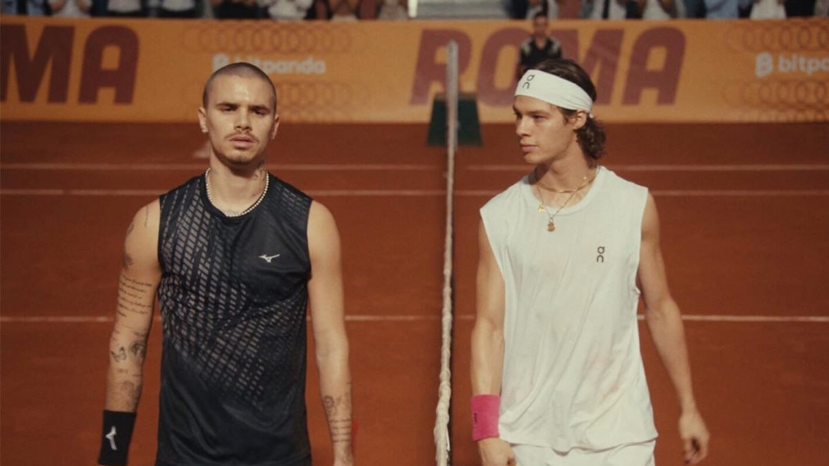 Imagen de la noticia: Romeo, hijo de los Beckham, debuta en el cine con un personaje gay: así es el primer tráiler de “Forty Love”