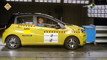 El auto es lanzado a