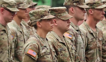 En la actualidad, la obligatoriedad de inscripción al servicio militar por ley no incluye a las mujeres, pero pueden sumarse voluntariamente a puestos de combate (REUTERS/Jonathan Ernst).