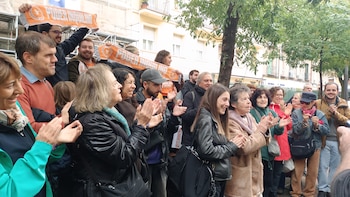 Maricarmen junto a su abogada,