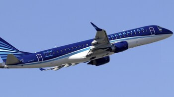 Un avión de Azerbaijan Airlines