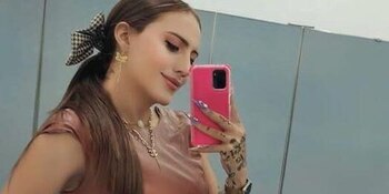 Isabella laboraba en una empresa