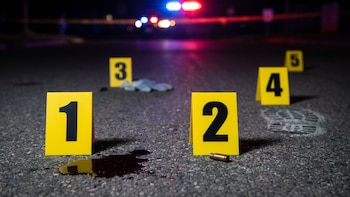 Policía asesinó a su mejor amigo de infancia en Villavicencio para no pagarle una deuda: la madre de la víctima contó detalles