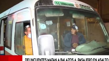 Delincuentes asaltan cúster y asesinan