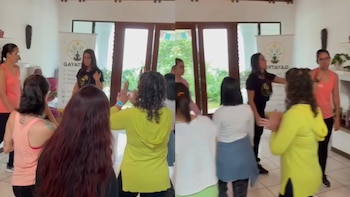 Mexicanos critican clases de defensa personal “holística” para mujeres