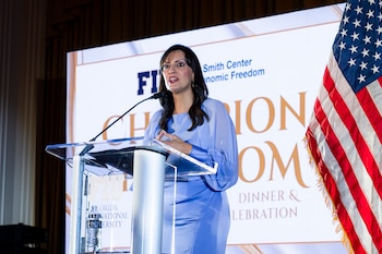 Jeanette Nuñez, presidenta de la Universidad Internacional de Florida