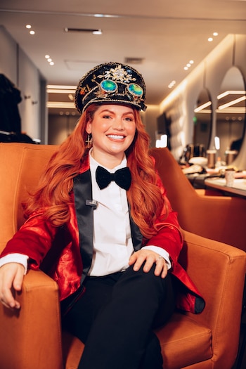 Regina Carrot es reconocida como conferencista internacional, autora bestseller y entrenadora de mujeres profesionistas.