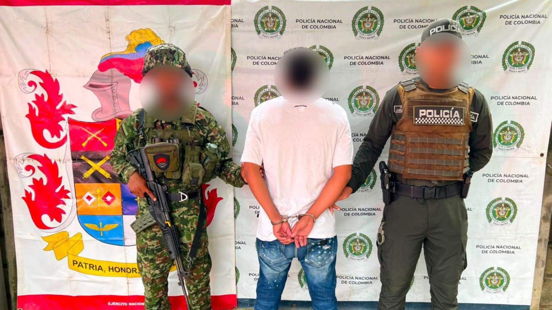 Alias El Zarco se estaba refugiando en Medellín, huyendo de las autoridades - crédito Ejército Nacional