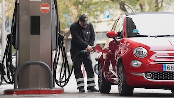 La paz entre EEUU e Irán anticipa una bajada de precios: gasolina, gasoil, alimentos e hipotecas podrían abaratarse, pero a ritmo lento