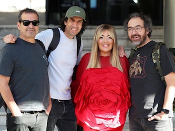 29/09/2026 La Oreja de Van Gogh recibe un reconocimiento por el billón de reproducciones de 'Rosas' con una impresionante Amaia Montero a la cabeza
EUROPA ESPAÑA SOCIEDAD