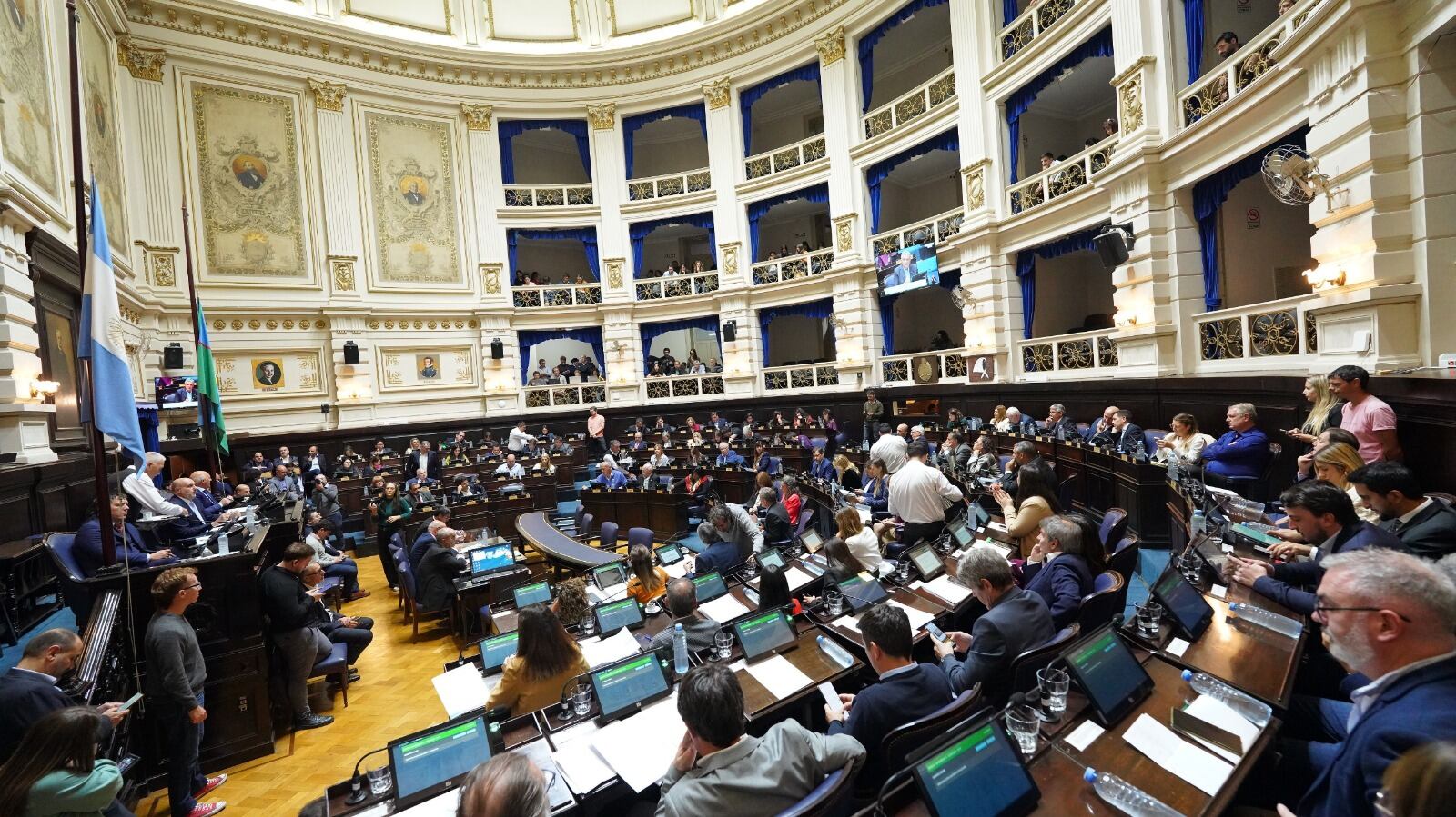 Tras su aprobación en el Senado, la ley de reelecciones indefinidas para legisladores debe discutirse en Diputados