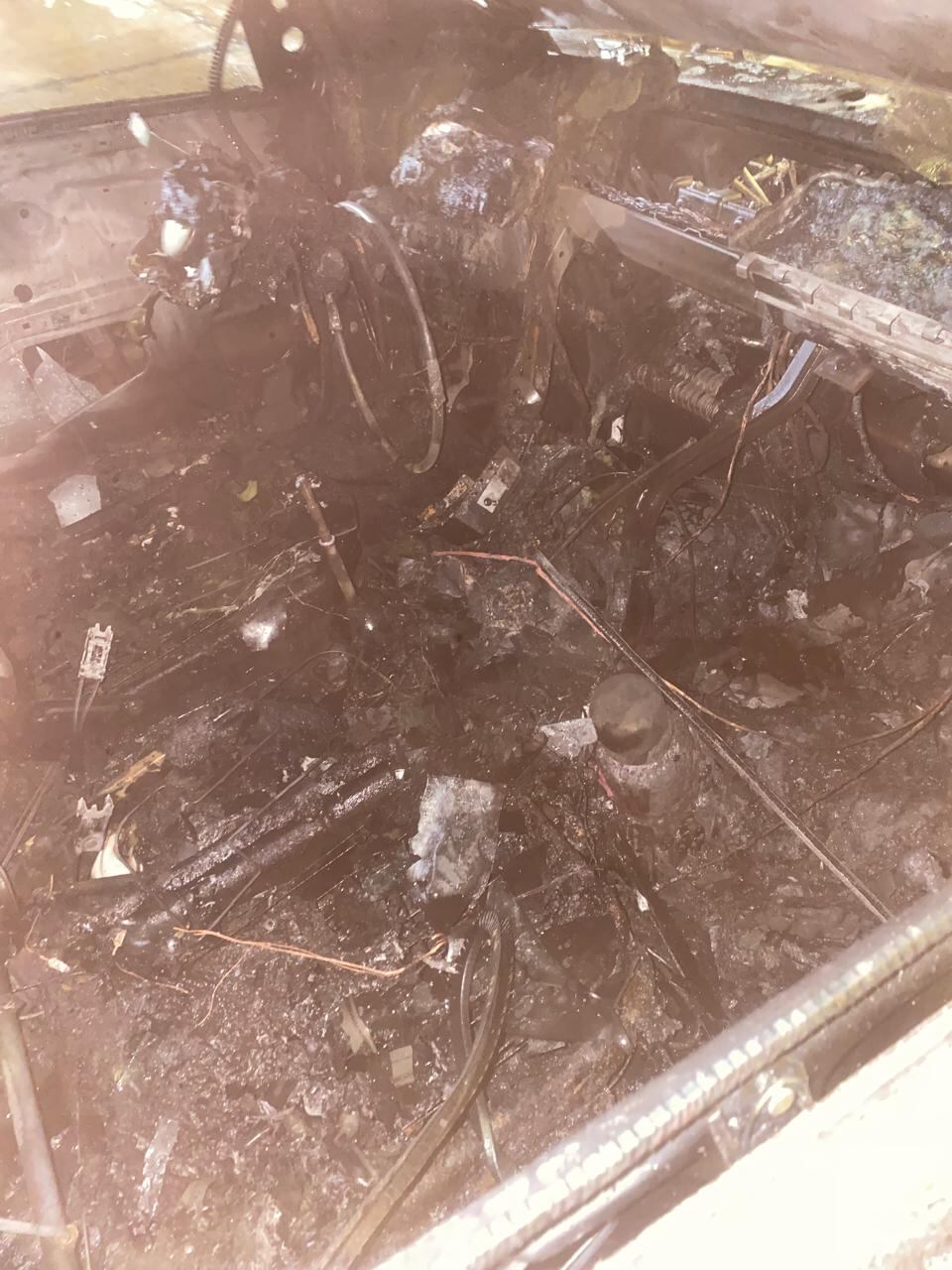 El accionar de los bomberos y la presencia policial permitieron extinguir las llamas en Villa Lugano sin heridos ni afectación a terceros