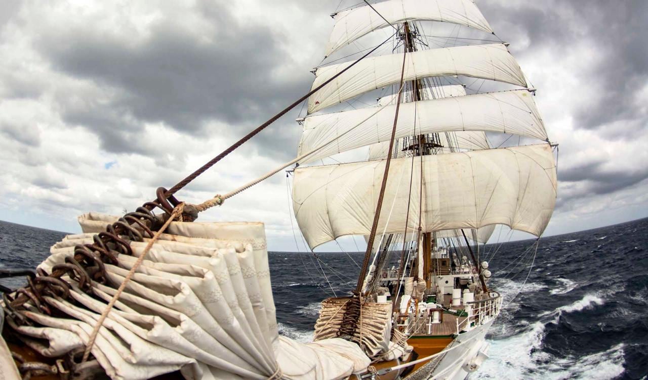 El reconocimiento Boston Teapot distingue al Buque Escuela por recorrer la mayor distancia a vela en 124 horas sin motor