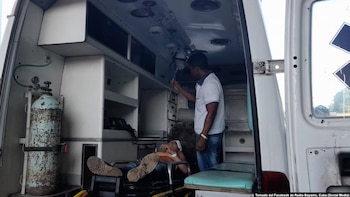 La falta de ambulancia agrava la atención de un campesino herido con machete en Camagüey