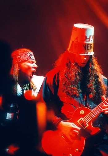 El paso de Buckethead por
