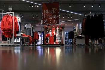 Grandes tiendas como Amazon, Best