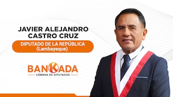 Diputado Javier Castro Cruz de Fuerza Popular sentenciado por difamación, usa su despacho en el Congreso para asistir a sus audiencias judiciales.