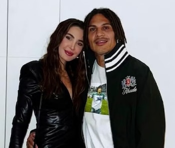 Madre de Paolo Guerrero cuelga