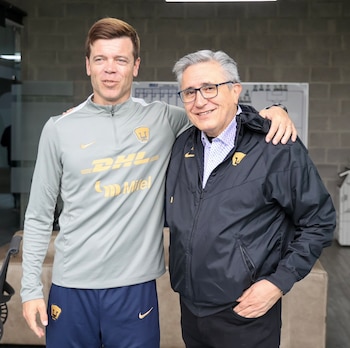 El Tano afirmó que no hubo contacto con Pumas mientras tenía contrato con Pachuca y que la negociación inició tras cerrar su ciclo con los Tuzos. (X/ @PumasMX)