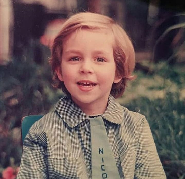 Nicolás Maiques contó que empezó a actuar a los once años, después de un primer contacto con la televisión y las publicidades