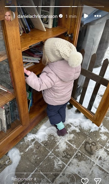 La pequeña Elle disfrutó del